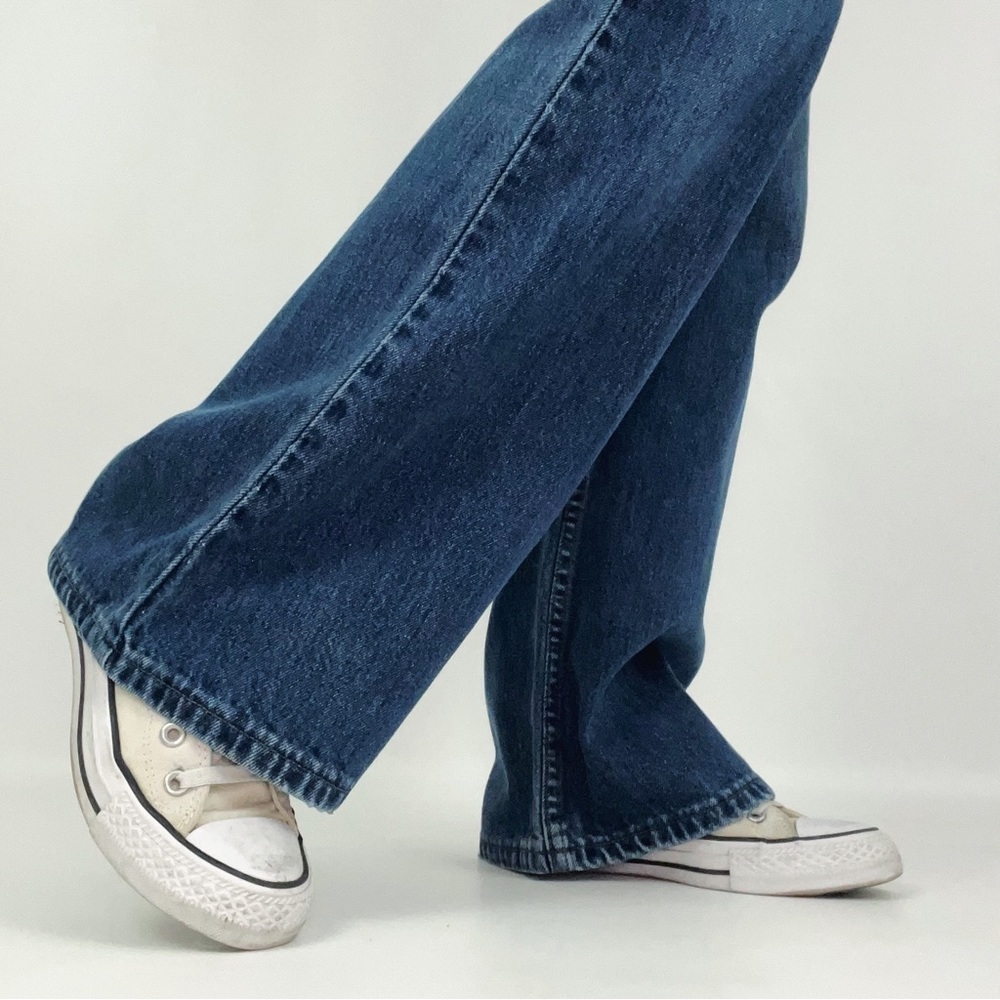 Vintage Y2K Levi's® 514™ Superlow Flared Jeans | Size 10